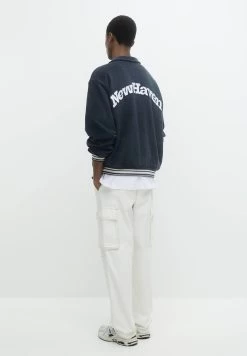 PULL & BEAR Lightweight - Lichte Jas - Dark Blue -PULL BEAR Winkel e2f3975a4d9f4f5aa89dff2fa1eb5a97