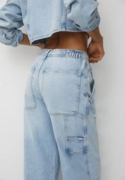 PULL & BEAR Low-Rise Carpenter - Straight Leg Jeans - Light Blue Denim -PULL BEAR Winkel e3667a4f57124ddab2e8b9c3016aeb26
