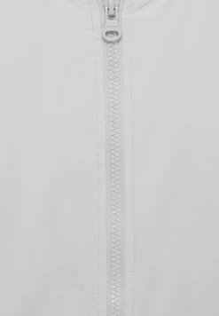 PULL & BEAR Lightweight - Bomberjacks - White 12 PULL & BEAR Lightweight - Bomberjacks - White -PULL BEAR Winkel e6f12c409ae747b6ba48fc65a98c9ca5