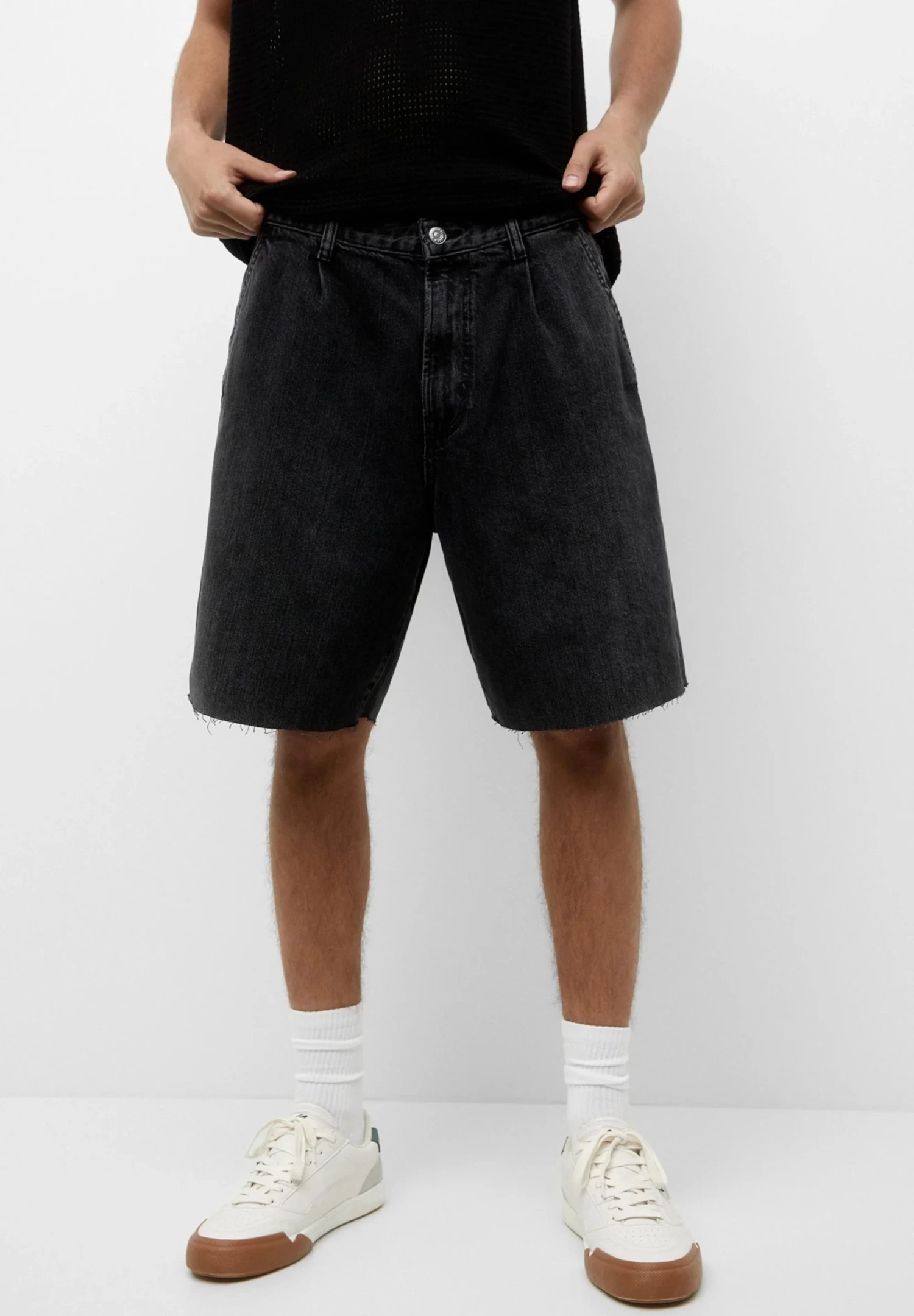 PULL & BEAR Faded - Bermuda- Jeansshort - Black 1 PULL & BEAR Faded - Bermuda- Jeansshort - Black