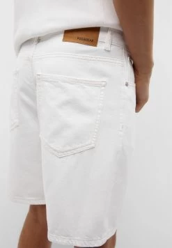 PULL & BEAR Bermuda - Jeansshort - White -PULL BEAR Winkel e7f4285fbbab4d4b88d7da0f19c704d9