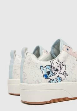 PULL & BEAR Lilo & Stitch - Sneakers Laag - White -PULL BEAR Winkel e9384c7190b443259926d30d9e3f76ca