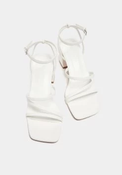PULL & BEAR Mit Absatz Und Riemchen - Sandalen - White 8 PULL & BEAR Mit Absatz Und Riemchen - Sandalen - White -PULL BEAR Winkel e991109008614e8d94d7df54cd859aba