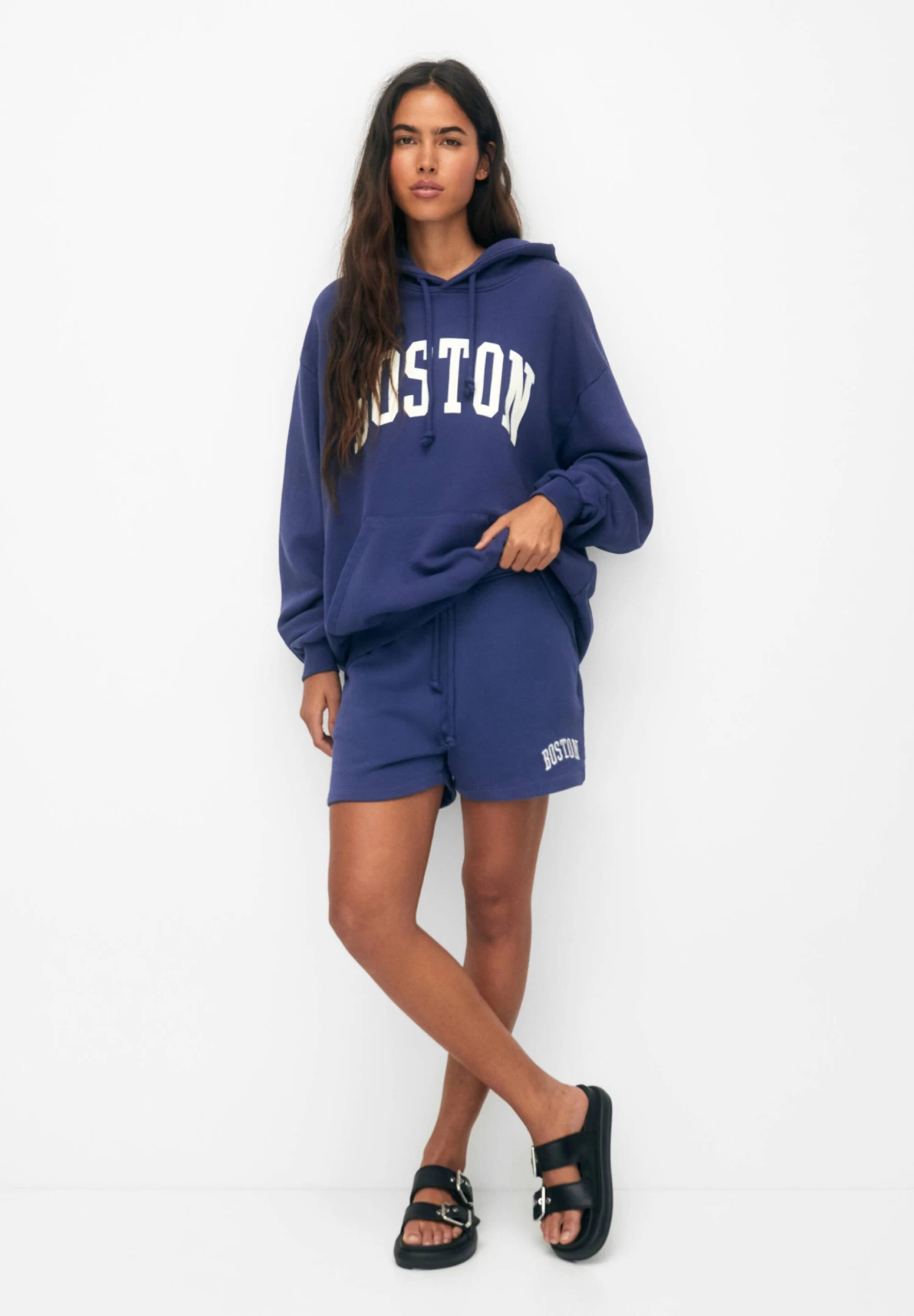 PULL & BEAR Boston University-Style - Hoodie - Dark Blue 2 PULL & BEAR Boston University-Style - Hoodie - Dark Blue - Afbeelding 2