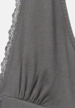 PULL & BEAR Halter Crop - Top - Grey -PULL BEAR Winkel ec832c9e7eaa4948a61d1d89192c4aaa