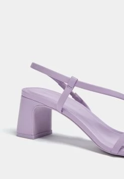 PULL & BEAR Absatz Mit Gekreuzten Riemen - Sandalen - Lilac -PULL BEAR Winkel ed9bb1d71fd943bb9c65ad0c5875b904