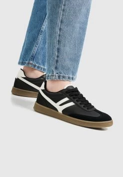 PULL & BEAR Contrast Retro- Sneakers Laag - Black