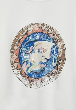 PULL & BEAR Short Sleeve With Round Print - T-Shirt Print - White -PULL BEAR Winkel efa77e47282d4bc0ad7cac70d7e47a04