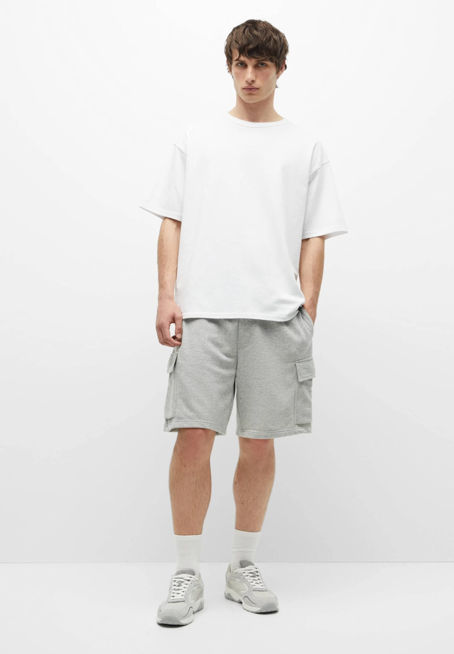PULL & BEAR Bermuda Straight - Shorts - Grey 2 PULL & BEAR Bermuda Straight - Shorts - Grey - Afbeelding 2