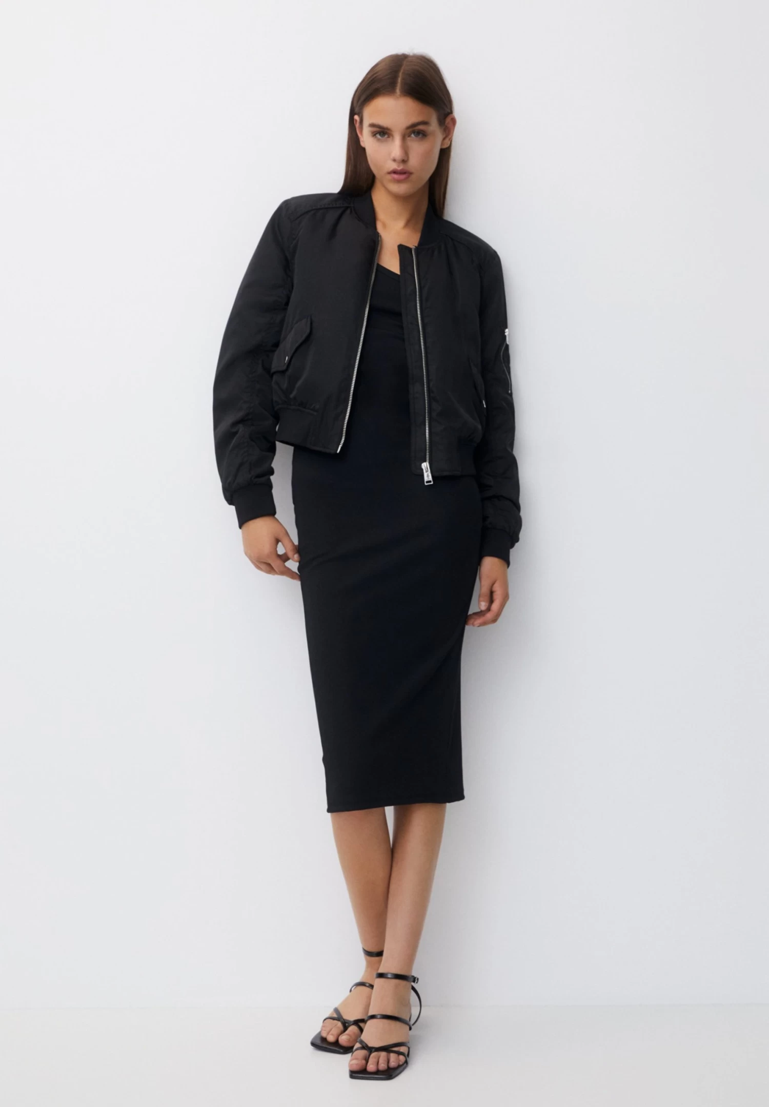 PULL & BEAR Zipped Basic- Bomberjacks - Black 2 PULL & BEAR Zipped Basic- Bomberjacks - Black - Afbeelding 2