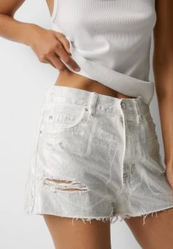 PULL & BEAR Ripped - Shorts - Silver Coloured -PULL BEAR Winkel f3da5a9d6e254fdc95fb9761154dc6b1