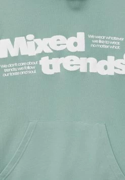 PULL & BEAR Printed- Hoodie - Green -PULL BEAR Winkel f442cf1f0d2941c294d79e45b5e7f912