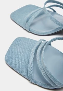 PULL & BEAR Strappy -Heel- Sandalen - Blue Denim -PULL BEAR Winkel f7cddbd5584b4918920fa46fa4ef504e