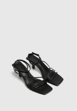 PULL & BEAR Tiras - Sandalen - Black -PULL BEAR Winkel f8a0164f1a7d4a169a3f7e924aeabf38