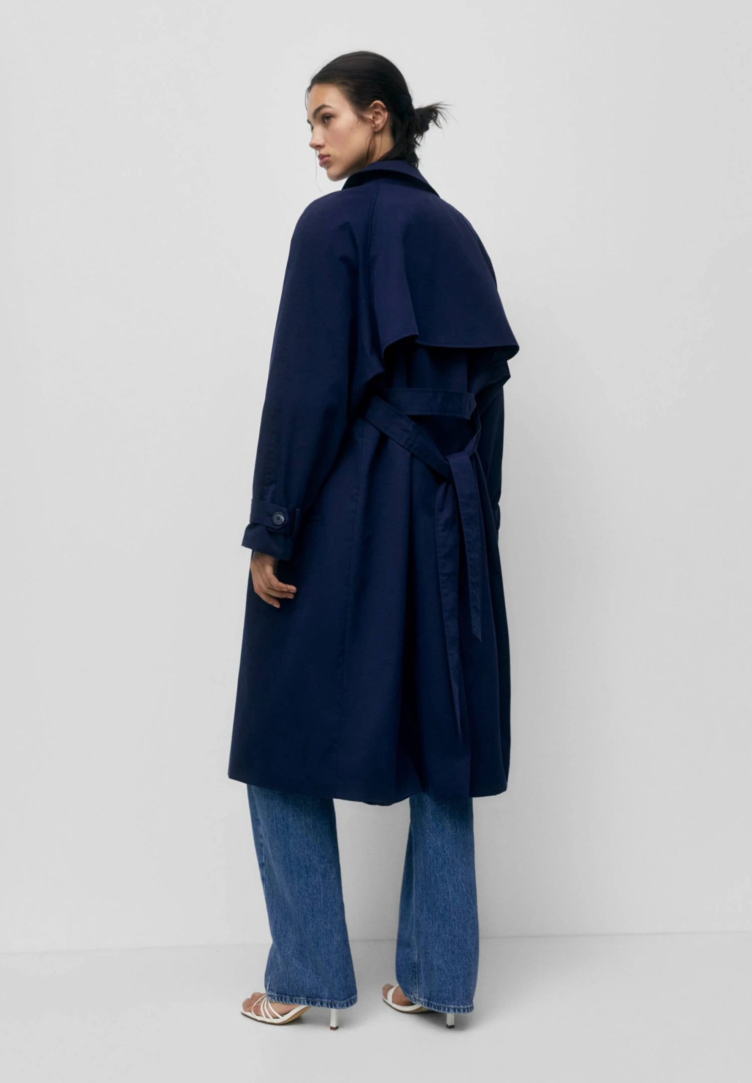 PULL & BEAR Oversized - Trenchcoat - Dark Blue 2 PULL & BEAR Oversized - Trenchcoat - Dark Blue - Afbeelding 2
