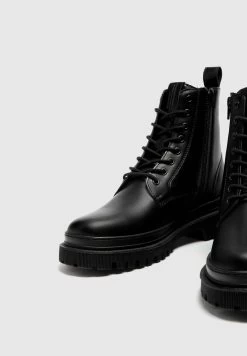 PULL & BEAR Veterboots - Black 9 PULL & BEAR Veterboots - Black -PULL BEAR Winkel fdde4364b2c34b8bbbf295cec8ed31b7
