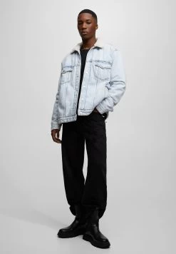 PULL & BEAR Spijkerjas - Stone Blue Denim -PULL BEAR Winkel fe13a54c6f1a4bdea43071b3ba3cdc4d